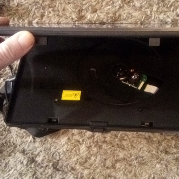 Tablet/DVD player - Picture 3 of 5